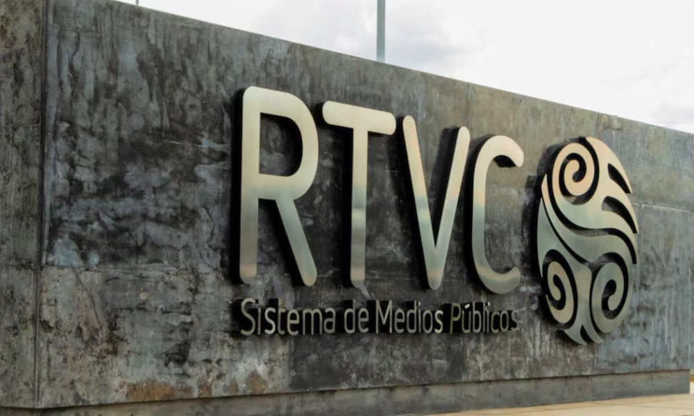 Subgerente de Rtvc publicó el polémico contrato con el que se habría contratado supuesto maquillador de Verónica Alcocer