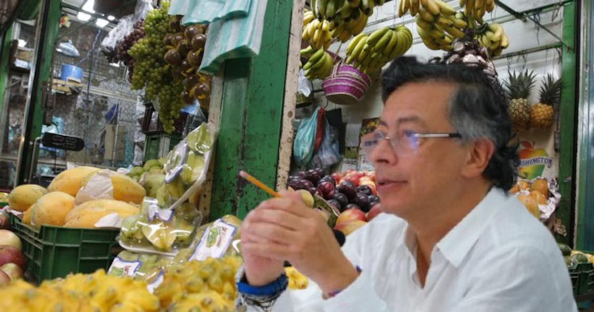 Subirán los precios de la canasta familiar por culpa de la crisis invernal, admitió Gustavo Petro: “La emergencia va a ser larga”