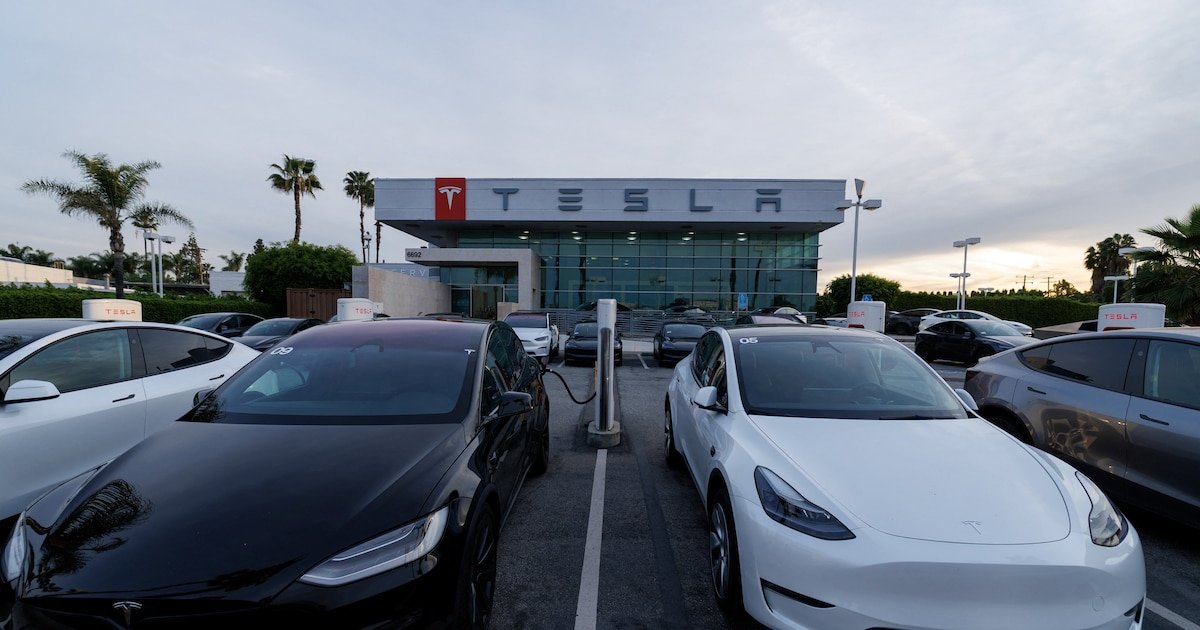 Tesla a contracorriente: el precio de sus usados ​​sub pese a la caída de otros eléctricos