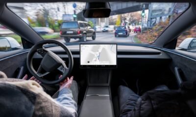 Tesla confiesa el número real de usuarios de su conducción autónoma