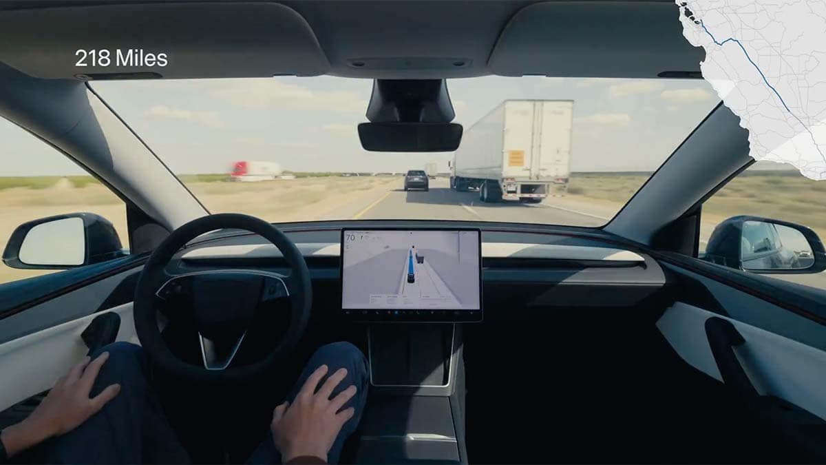 Tesla prepara el lanzamiento del FSD en Europa por 99 € al mes: todo lo que sabemos