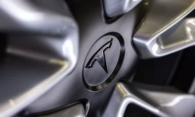 Tesla produce en masa celdas 4680 con electrodos secos en Austin