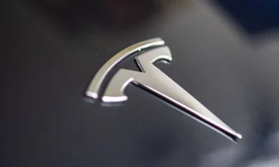 Tesla prueba FSD Supervisado en Europa: reconoce gestos humanos