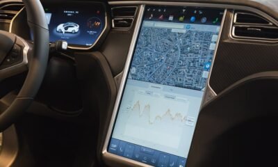 Tesla retira la palabra Autopilot de su discurso comercial por esta razón