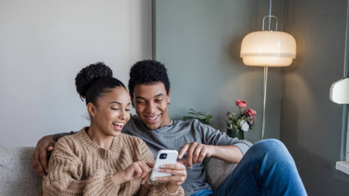 ¿Puede la inteligencia artificial mejorar la relación de pareja? Los riesgos que debes saber