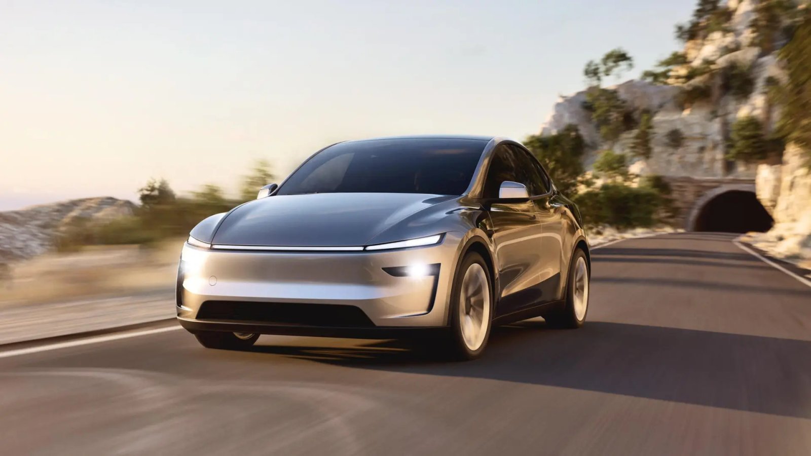 Tesla refuerza el Model Y con una nueva variante de 7 plazas, 600 km de autonomía y Autopilot