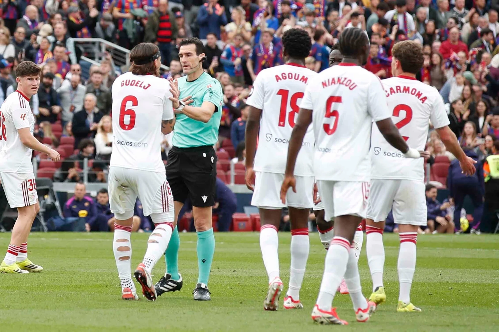 parón internacional Sevilla — Siete jugadores del Sevilla se ausentan en el parón internacional de marzo