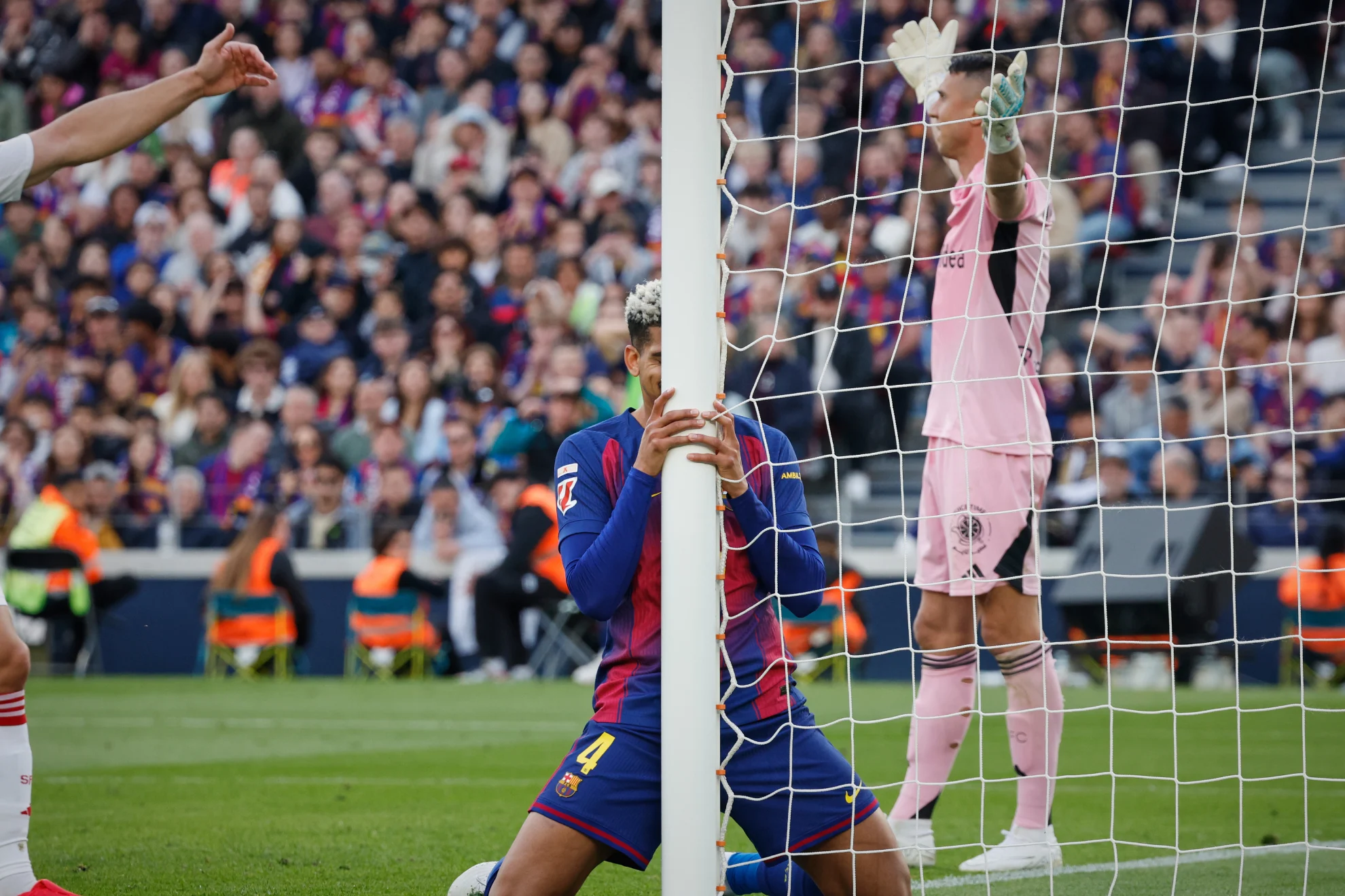 peor defensa del Sevilla — Sevilla sufre su peor defensa en 30 años: 47 goles encajados en LaLiga