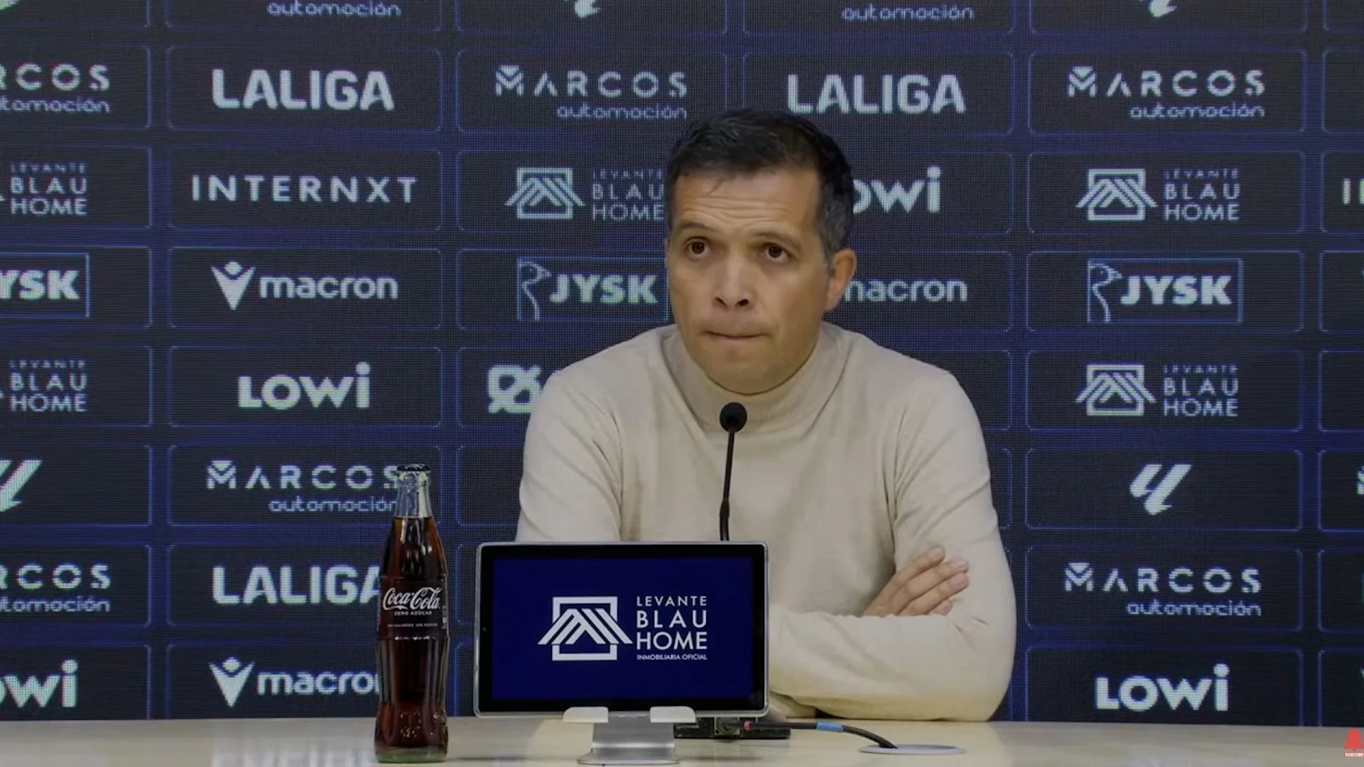 Luís Castro rechaza presión — Luís Castro rechaza presión previa al partido del Levante contra Real Oviedo
