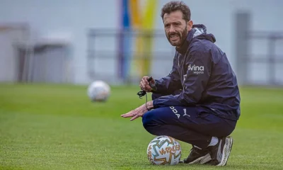 Valencia reconoce crisis — Corberán reconoce crisis del Valencia: "No es un club para luchar contra el desc