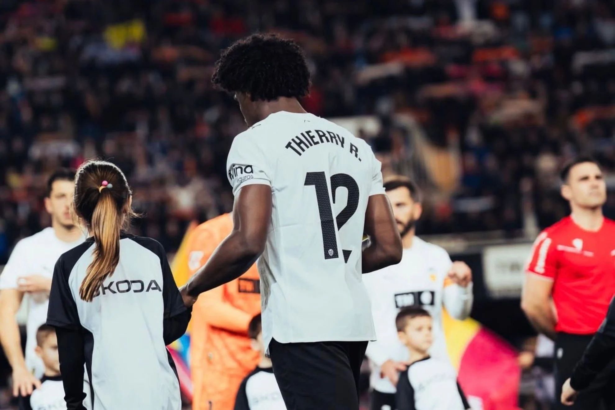 lesiones recurrentes en el Valencia — Lesiones recurrentes en el Valencia: el dilema de Thierry Correia en 2026