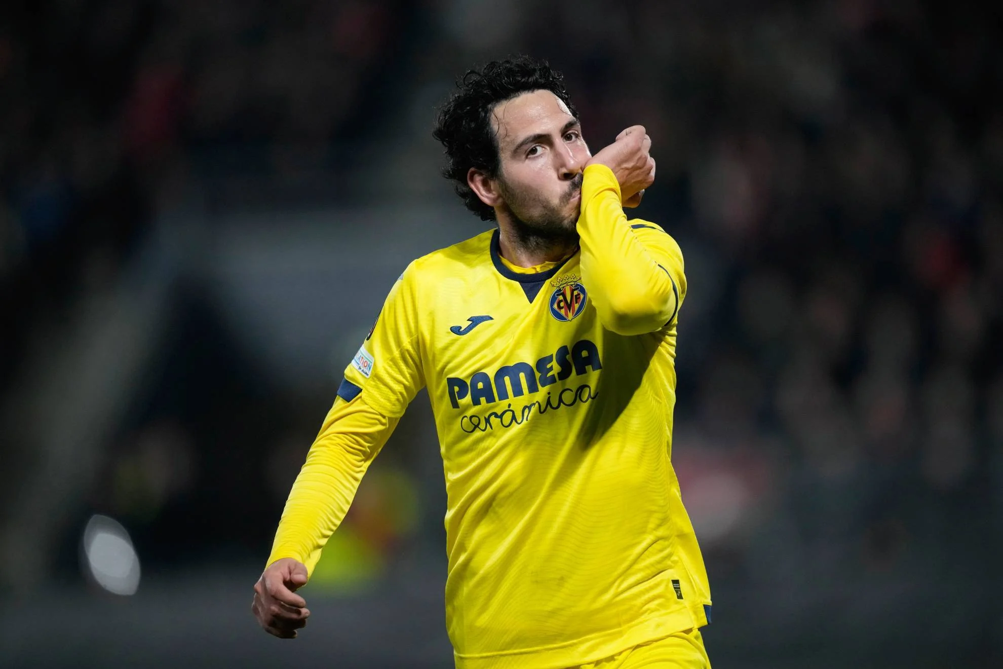 Parejo iguala a Raúl — Parejo iguala a Raúl: el quinto jugador con más partidos en la historia de LaLig