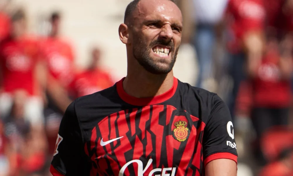 fútbol defensivo del Mallorca — Muriqi rechaza el fútbol defensivo del Mallorca y apela a cambio bajo Demichelis