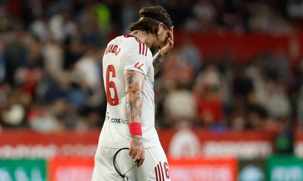 crisis del Sevilla — Sevilla enfrenta crisis interna: pitos en el Sánchez-Pizjuán tras caída ante Val