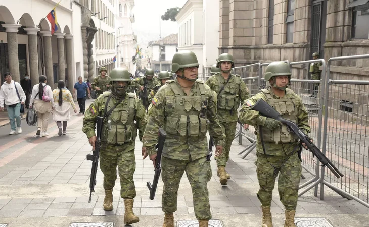 Toque de queda en Ecuador: 253 detenidos en primer día de operativos