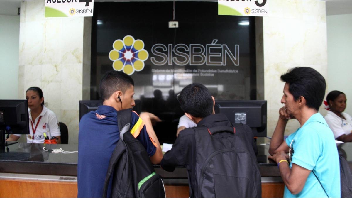 ¿Por qué cambió la clasificación del Sisbén en algunos hogares de Bogotá y qué hacer para revisarla?