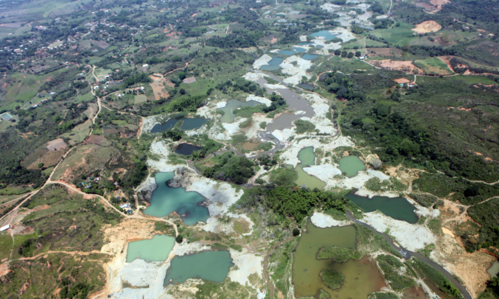 minería ilegal en Colombia — Gobierno anuncia plan contra minería ilegal y formalización minera en Colombia
