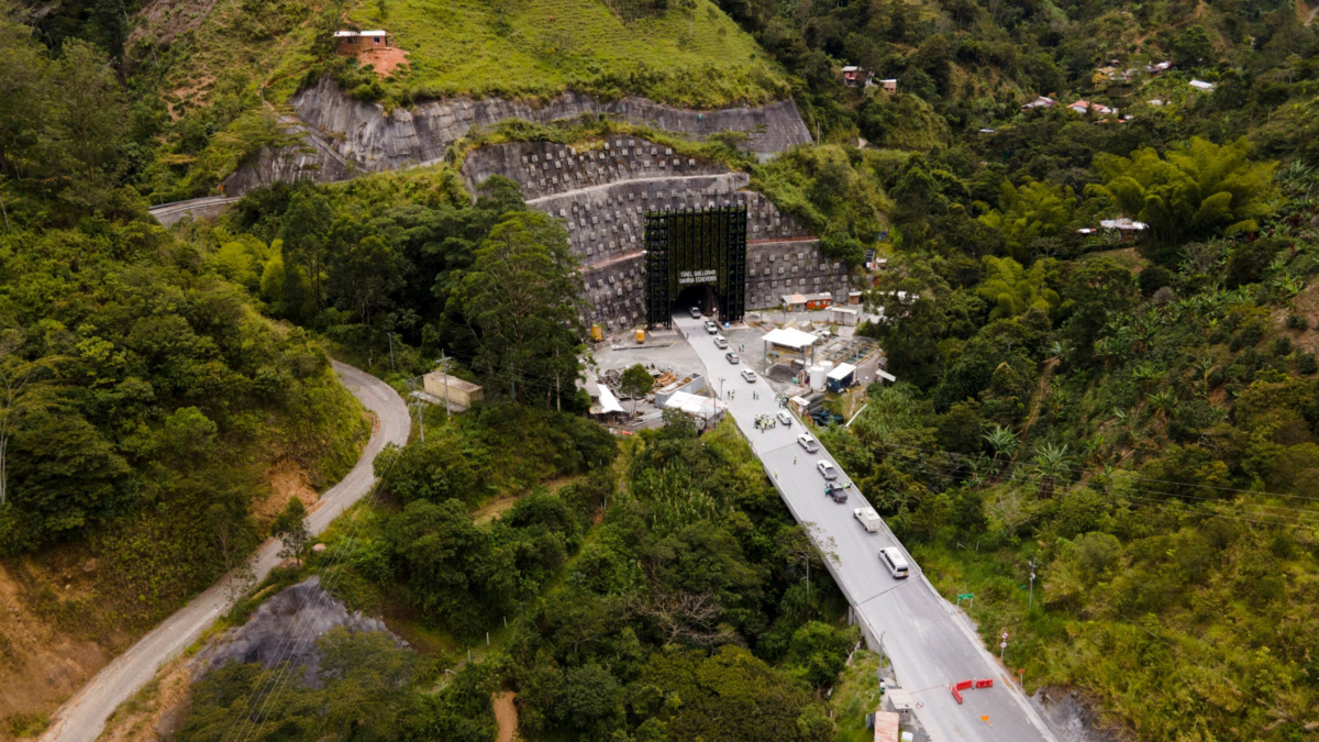 Túnel del Toyo 2027 — Túnel del Toyo no abrirá en 2026: retrasos posponen apertura hasta 2027