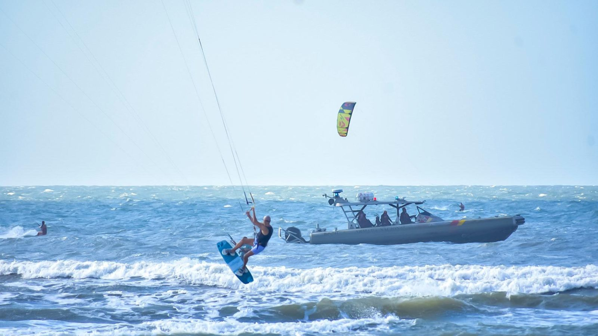 Salinas Fest 2026 — Salinas Fest 2026 rompe récord con 146 riders de kitesurf en el Atlántico