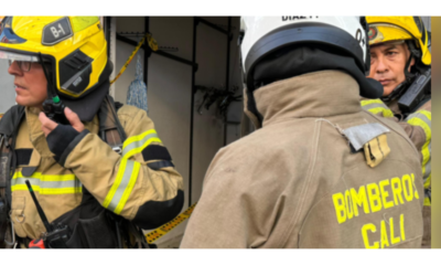 incendio arrasó con buena parte del segundo piso de una casa; murió una mujer y un niño, de unos 3 años