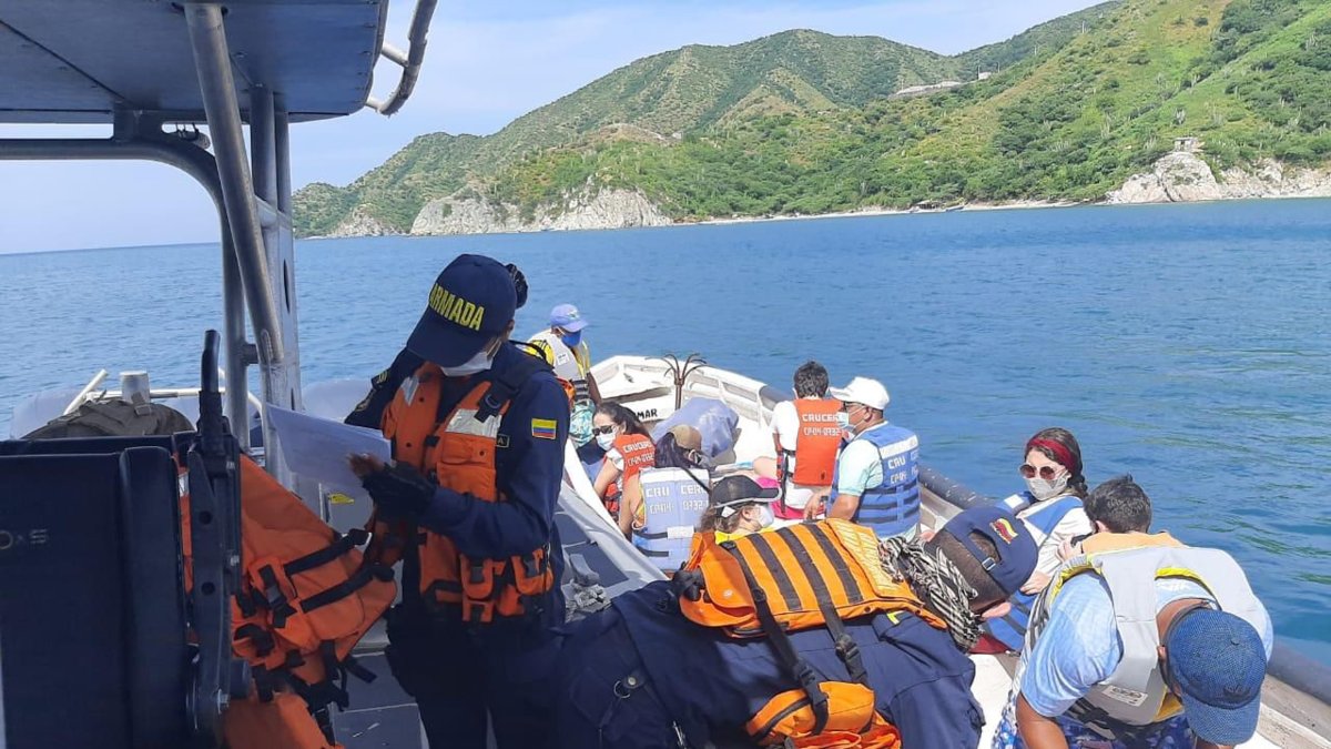 Autoridades advierten a turistas sobre lanchas piratas que transportan irregularmente a turistas al Tayrona; intensificarán los controles