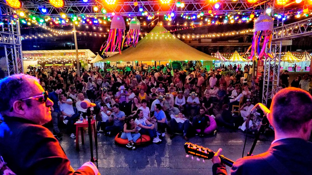 ¿Eres creador o gestor cultural en Medellín? Entregarán 8.200 millones de pesos a través de convocatorias para creadores, gestores y organizaciones