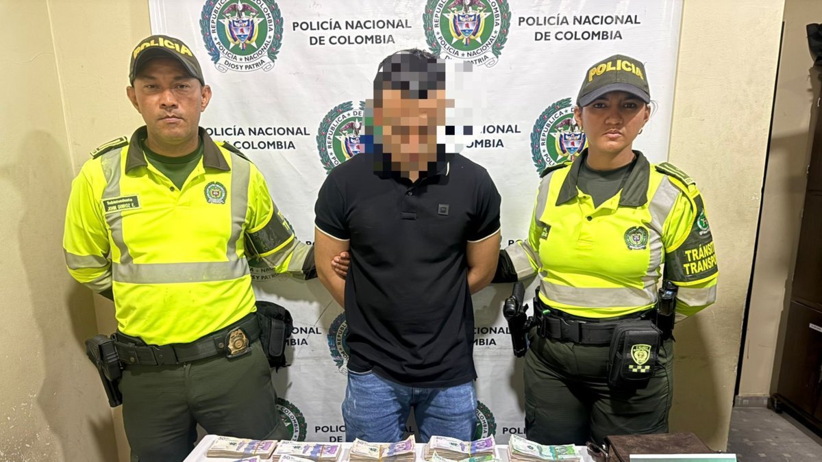 Policía incauta $105 millones en efectivo en la vía al Mar, en Tubará, Atlántico; conductor no pudo justificar el origen del dinero