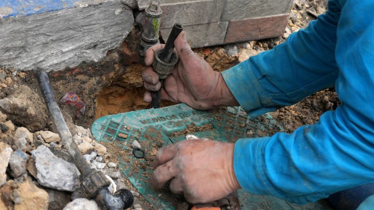 Acueducto realizó 11 operativos en el occidente de Bogotá donde detectó posibles irregularidades en el consumo de agua