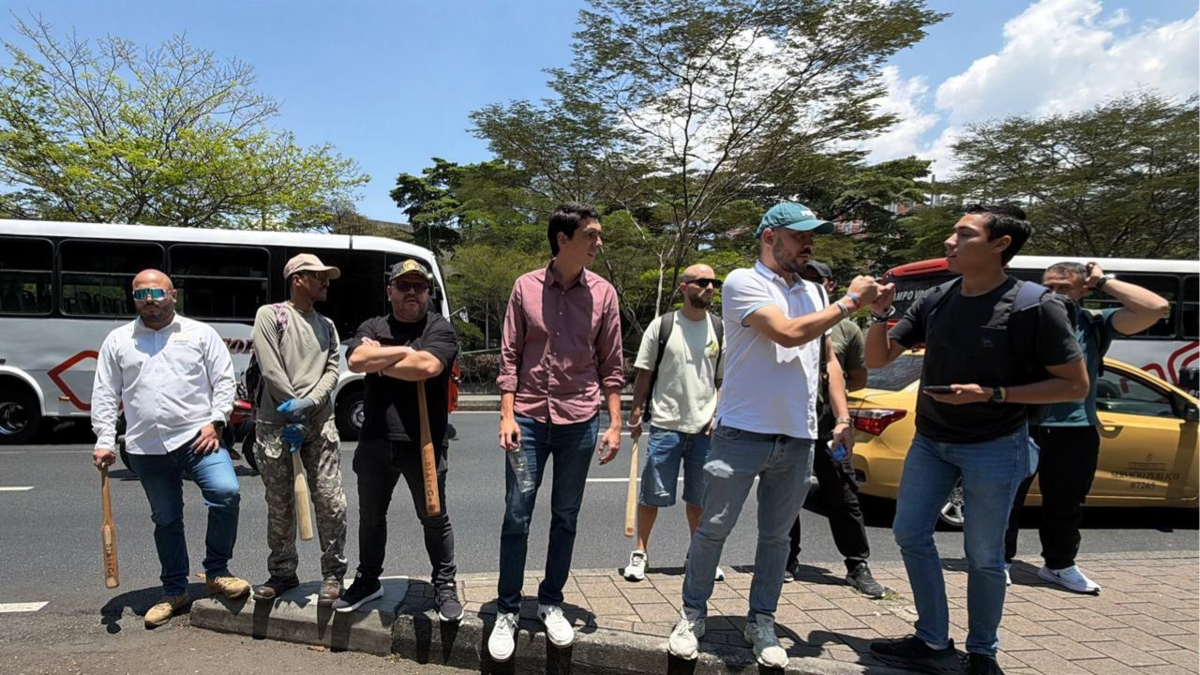 Concejal con bate en Alpujarra genera tensión en Medellín durante Minga indígena