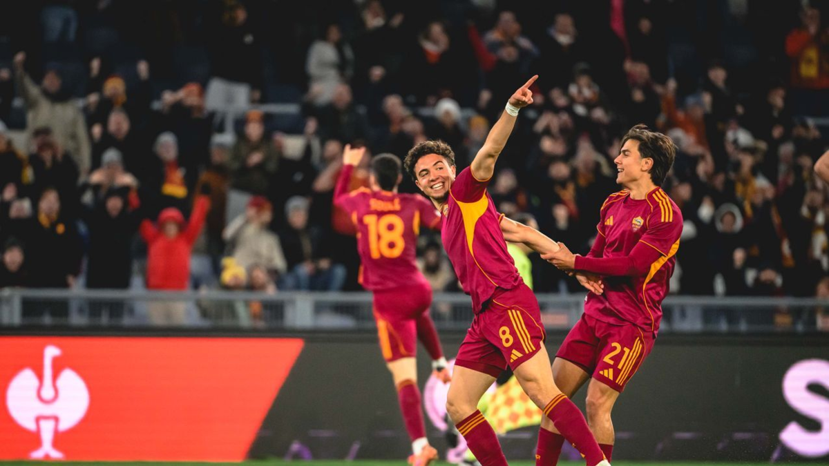 robo a mano armada — Futbolista de la Roma víctima de robo a mano armada en Italia