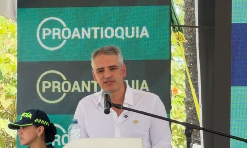 Gobernador de Antioquia defiende — Gobernador de Antioquia defiende al departamento en Asamblea de Proantioquia