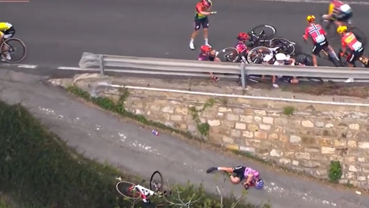caída en Milán-San Remo femenina — Caída en Milán-San Remo femenina: Debora Silvestri hospitalizada tras accidente