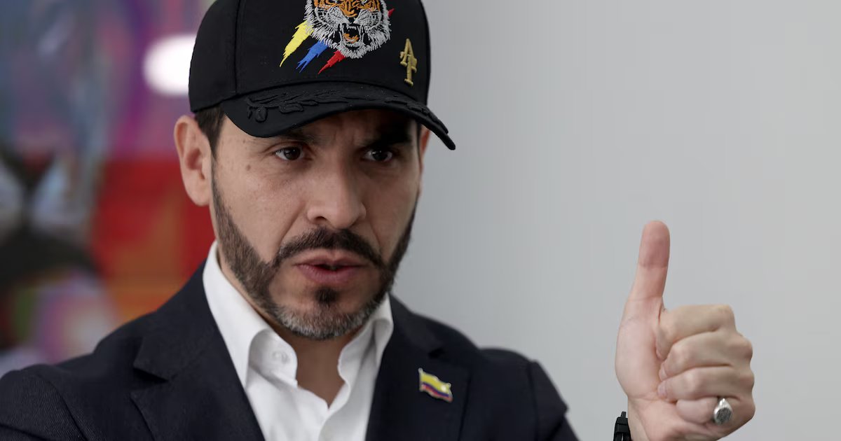 Abelardo de la Espriella arremetió contra “la falsa derecha” y asegura: “El Tigre va a primera vuelta”