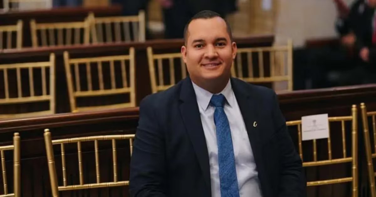 Daniel Restrepo, candidato al Senado, negó vínculo de su campaña con la incautación de $145 millones en camioneta con publicidad a su nombre