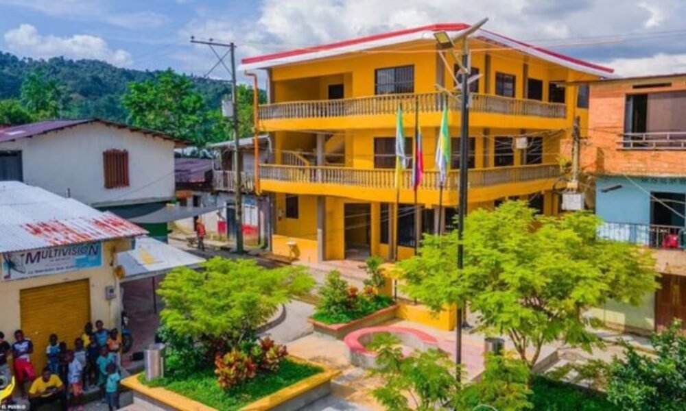 Dron con explosivos habría atacado estación de Policía en Río Iró, zona de injerencia del ELN en Chocó