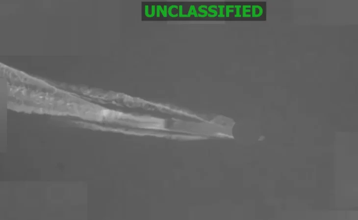 operación antinarcóticos en el Pacífico — Operación antinarcóticos en el Pacífico: EE. UU. ataca embarcación ilegal y resc