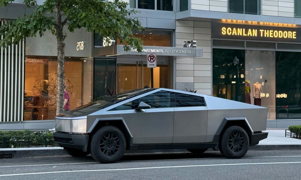 Tesla Elon Musk Cybertruck