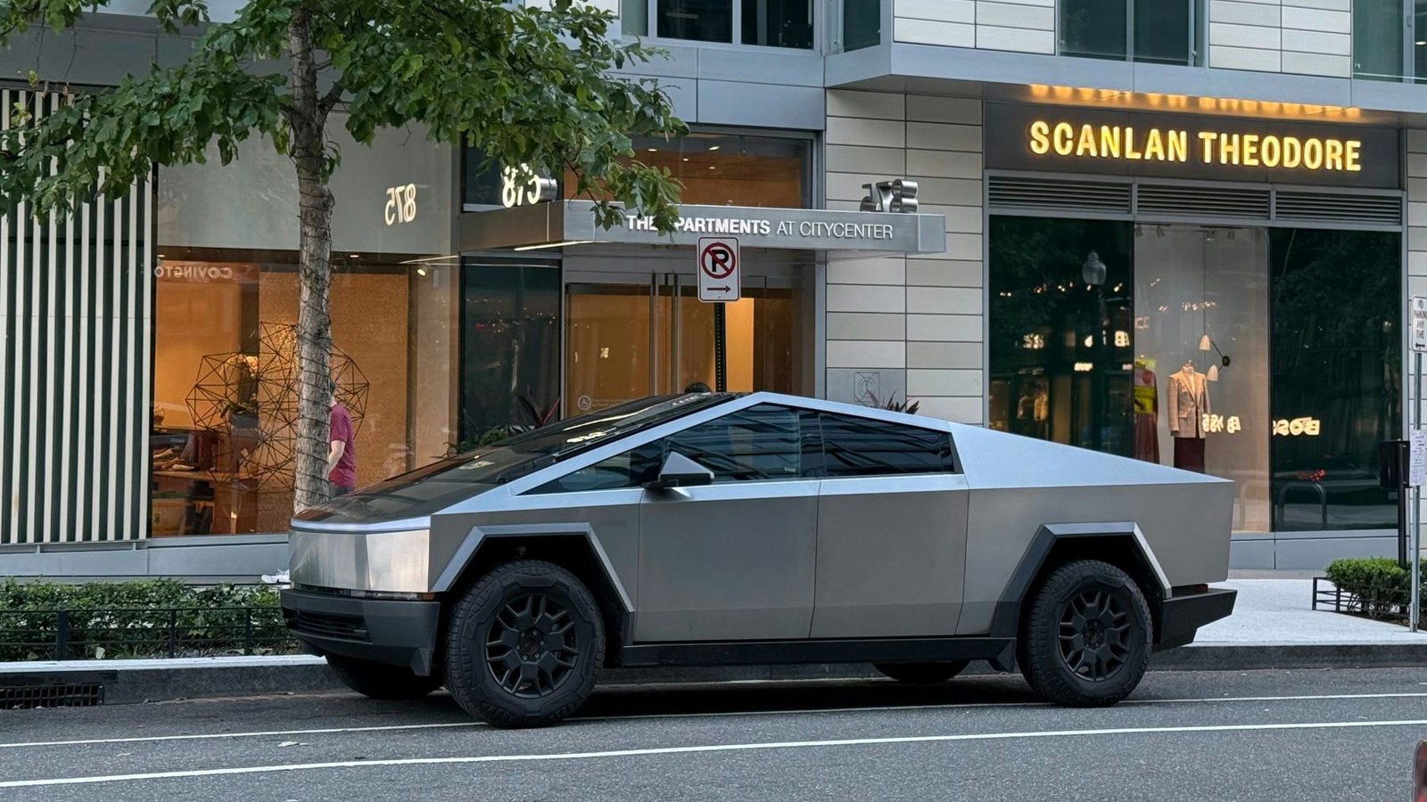 Tesla Elon Musk Cybertruck