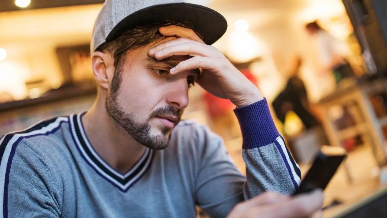 Google alerta a usuarios de iPhone por ataque a cuentas bancarias y billeteras