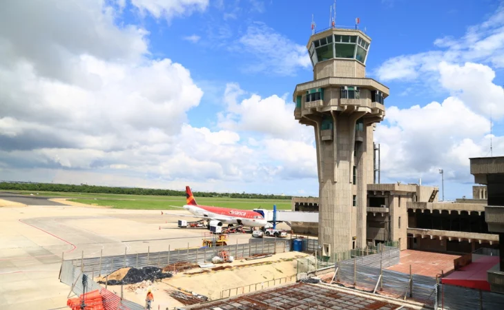 amenaza de bomba en aeropuerto Cortissoz — Amenaza de bomba en aeropuerto Cortissoz: cinco vuelos suspendidos en Barranquil