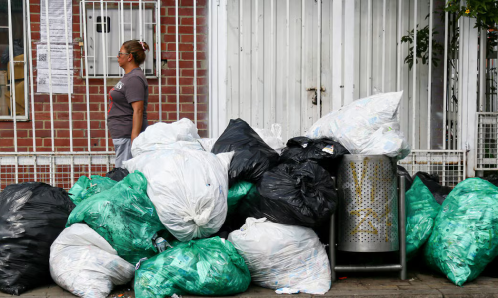 La basura desborda a Bogotá: 23.400 puntos de arrojo clandestino y solo 16% de residuos aprovechados