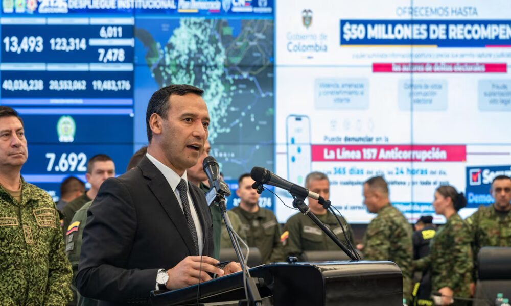 Ministro Pedro Sánchez salió en defensa de sus hermanos, que firmaron contratos con el Estado: “Es un derecho, no un escándalo”