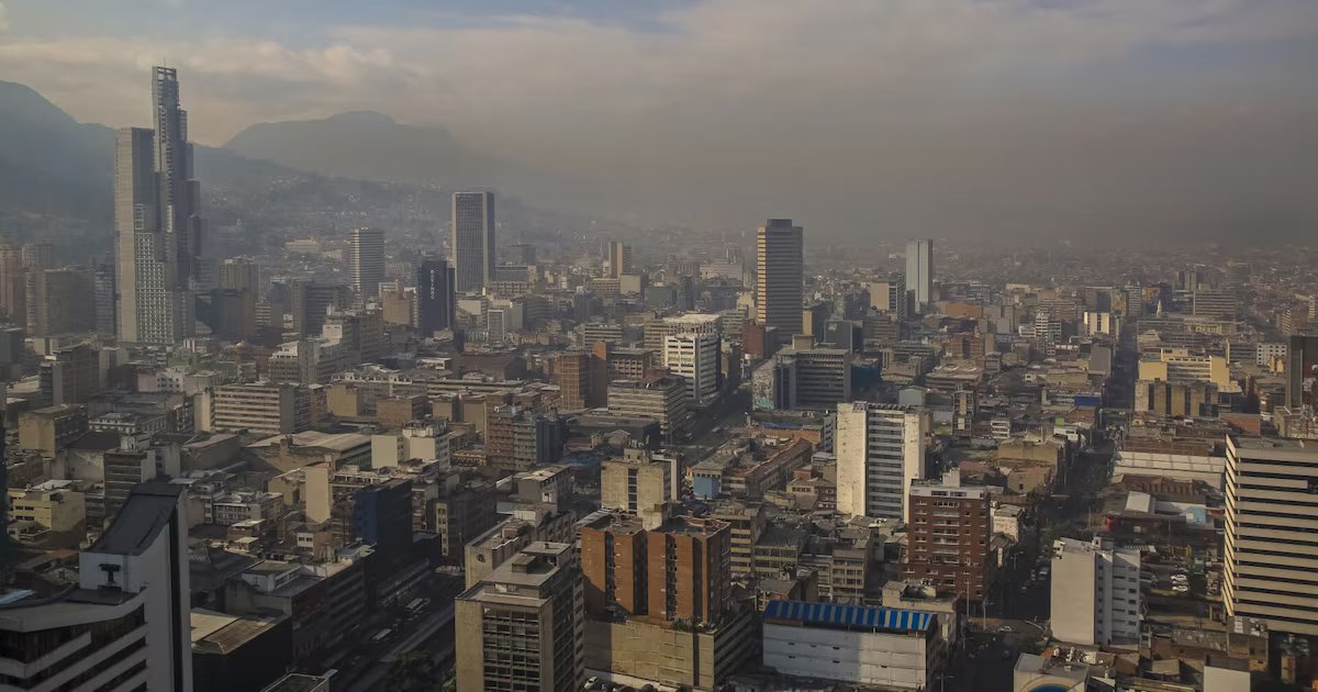 Petición ciudadana con más de mil firmas exige estándar vehicular en Colombia ante crisis de calidad del aire