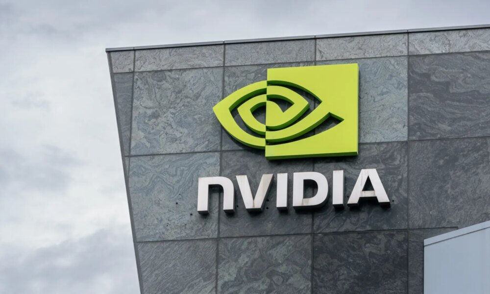 Un multimillonario de Tesla compra más Nvidia para calmar el nerviosismo del mercado