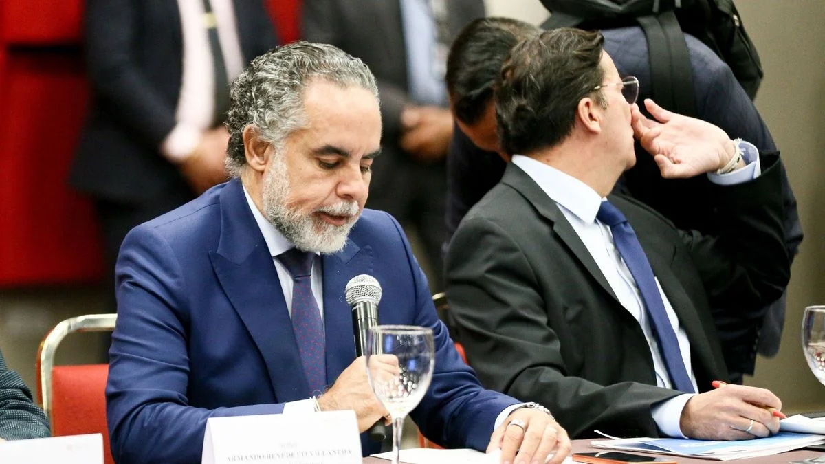 denuncias de fraude electoral — Denuncias de fraude electoral de Petro son "opiniones" según Benedetti