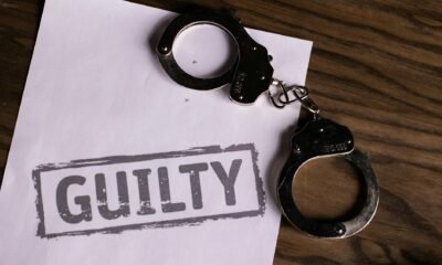 esposo de Karen Manrique