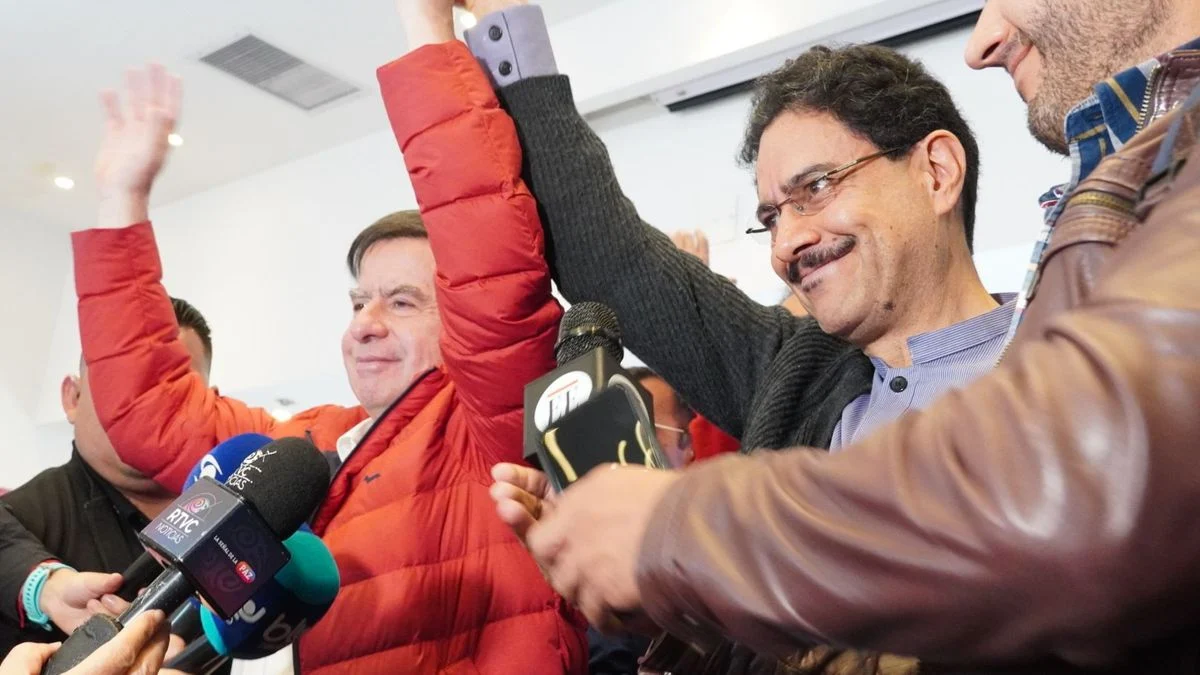 asamblea constituyente Colombia — Juan Fernando Cristo se une a Iván Cepeda con diferencias sobre la constituyente