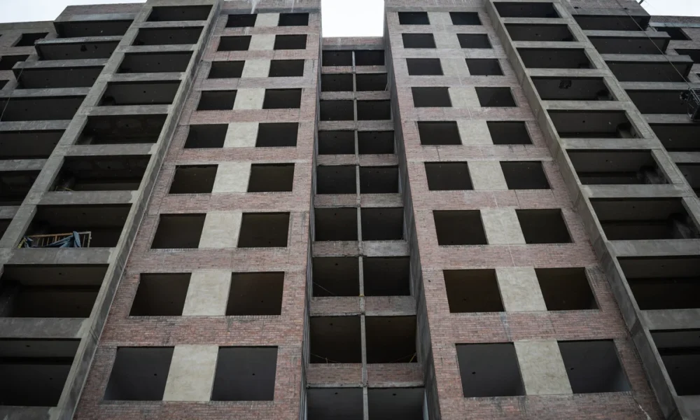 crisis vivienda Colombia — Crisis vivienda Colombia se agudiza por créditos y parálisis de 'Mi Casa Ya'