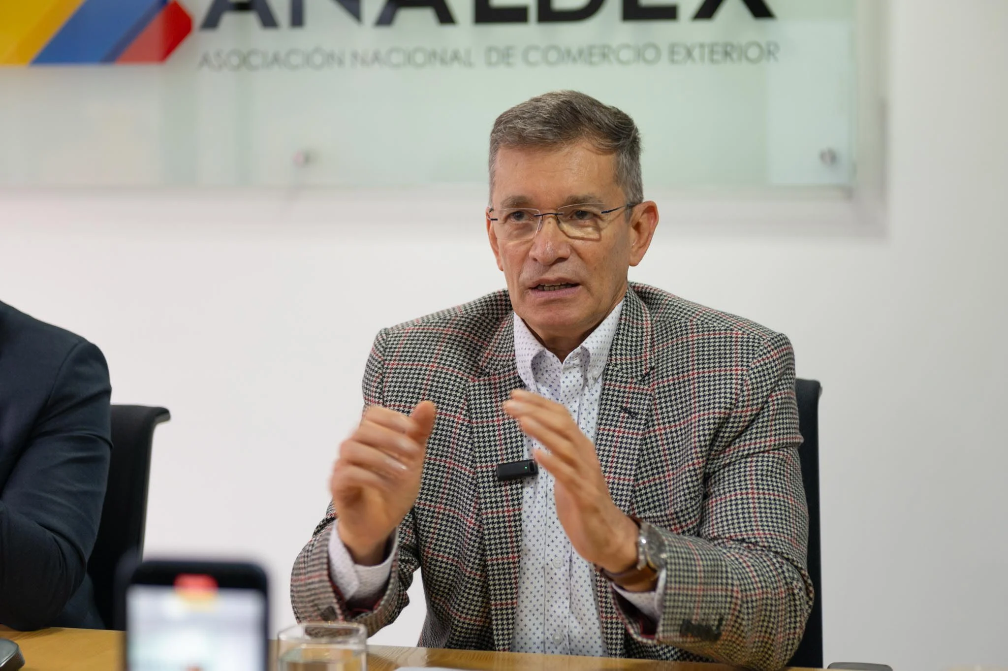 empresas exportadoras Colombia — Crisis con Ecuador: 2.700 empresas exportadoras Colombia en riesgo, advierte Ana