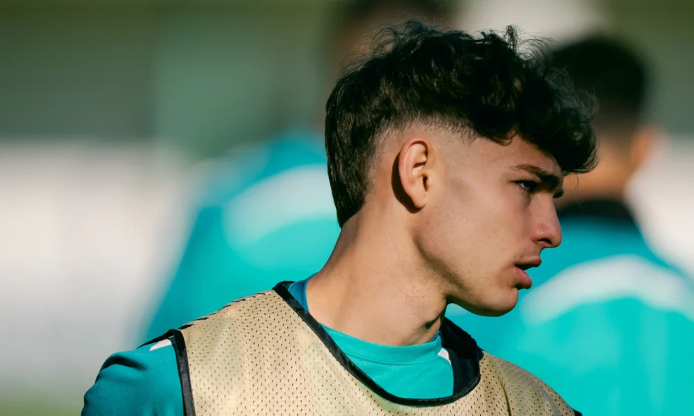 Lesión Ángel Ortiz — Lesión de Ángel Ortiz: El canterano del Betis se despide de la temporada 2025-26